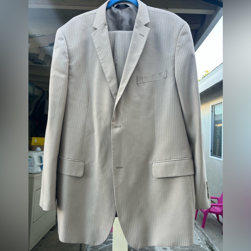 Men's Beige Blazer suit 
Size 42 W